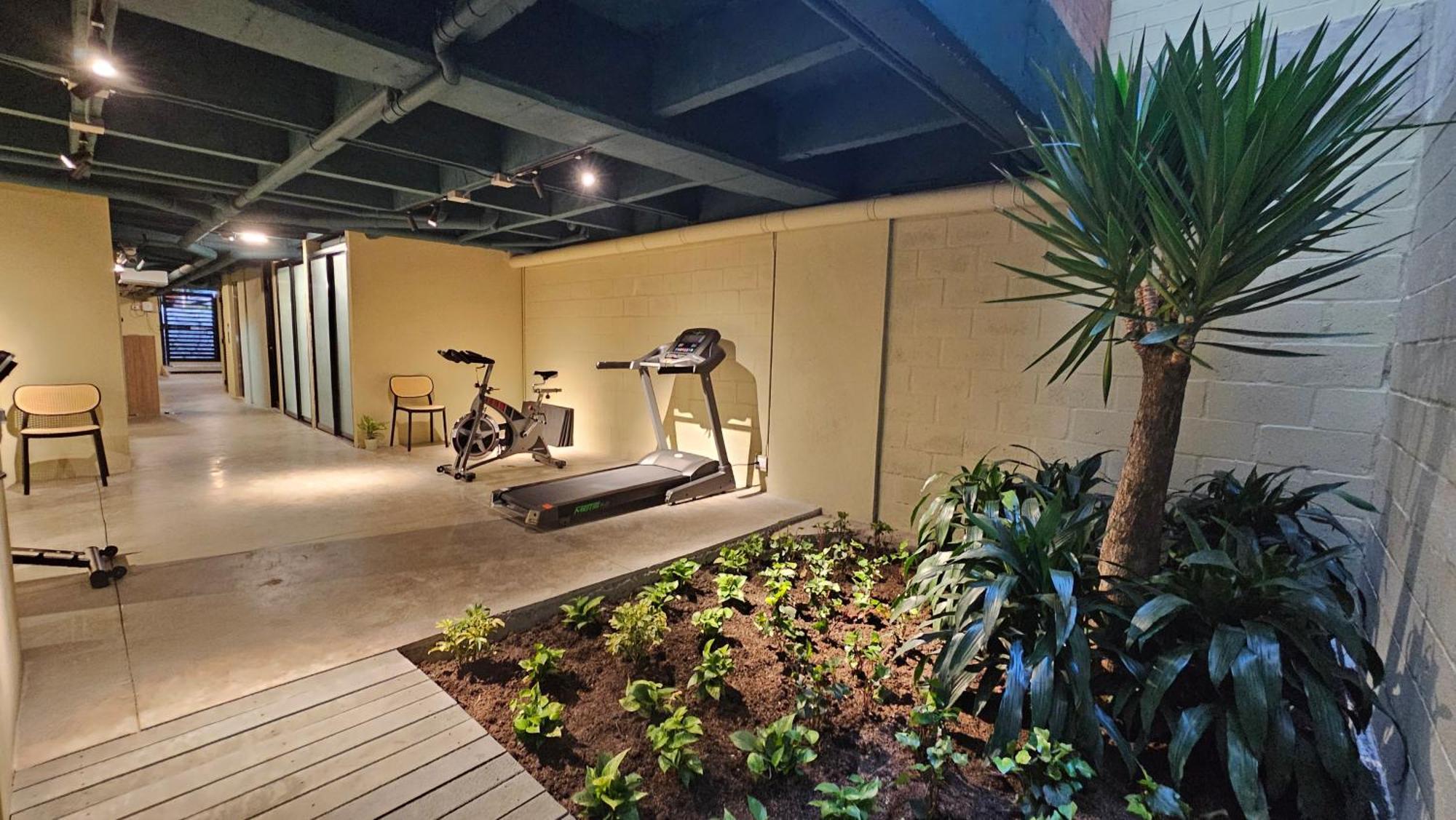 B 48 Living By B Rent Apartment Medellin Bagian luar foto