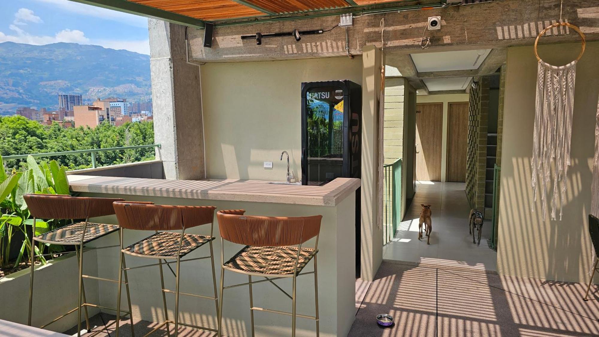 B 48 Living By B Rent Apartment Medellin Bagian luar foto